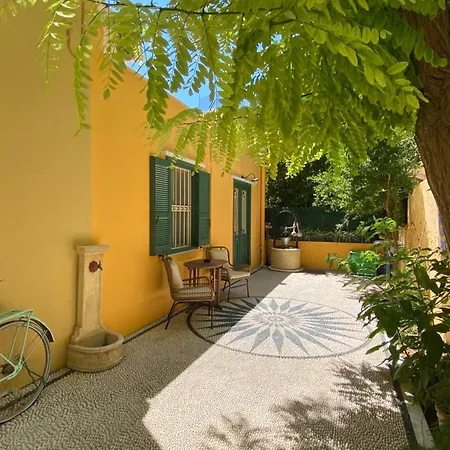 Maison Masse - Historic With Private Courtyard (adults Only) Apartmán