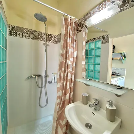 Lägenhet Maison Masse - With Private Courtyard (adults Only) Rhodes City