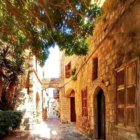 Maison Masse - Historic With Private Courtyard (adults Only) Apartmán