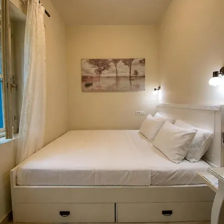 Maison Masse - Historic With Private Courtyard (adults Only) Huoneisto