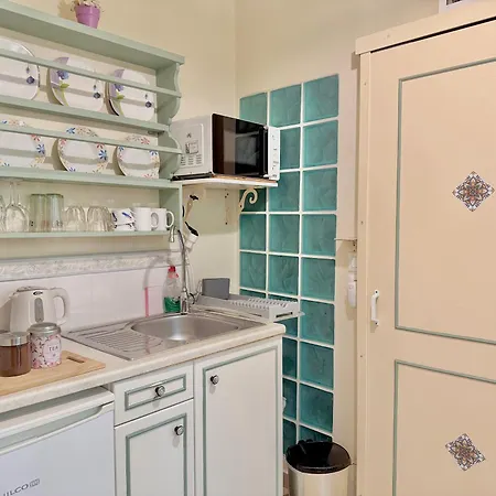 Huoneisto Maison Masse - Historic With Private Courtyard (adults Only)