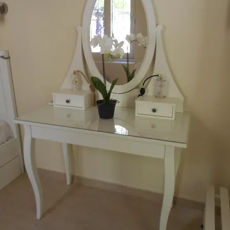 Апартаменти Maison Masse - With Private Courtyard (adults Only)